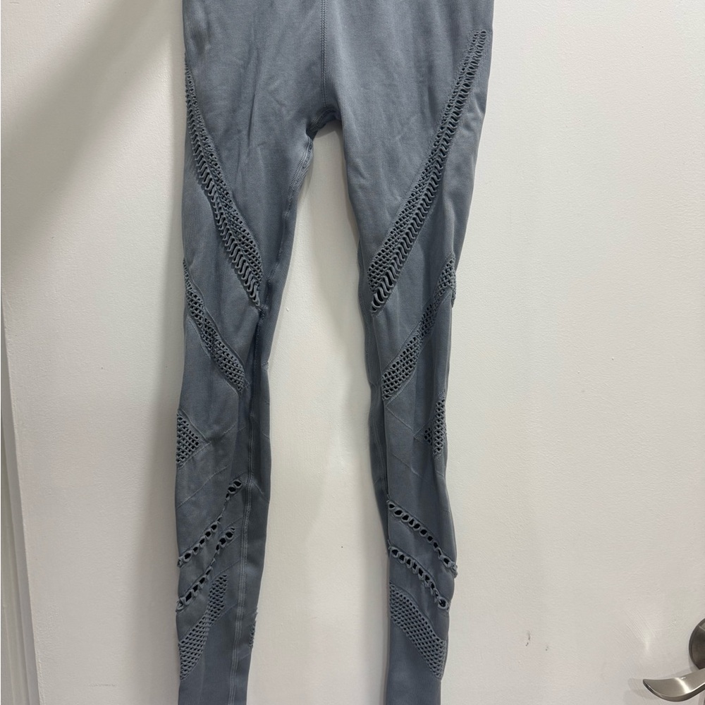 ALO Yoga Light Gray High-Waist Leggings